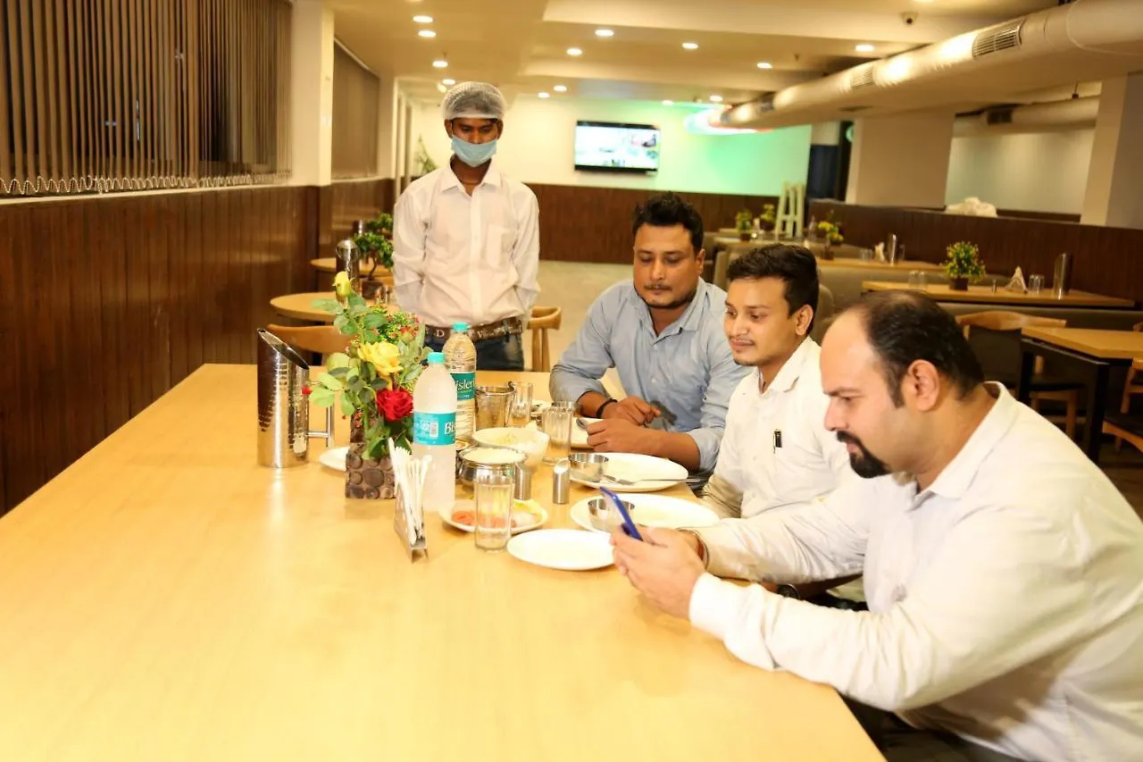 Hotel Yellow Saffron Delhi  3*, Delhi (National Capital Territory of India)